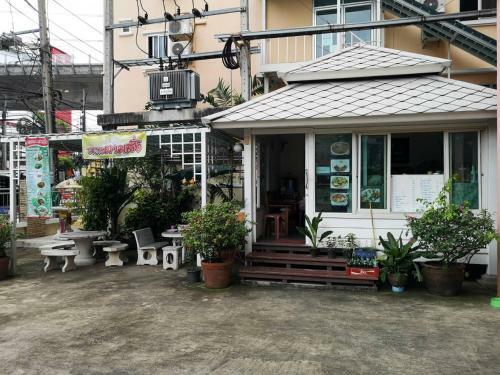 Apartamentos Thana Place Charunsanithwong