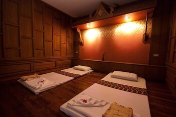 Hotel Golden House