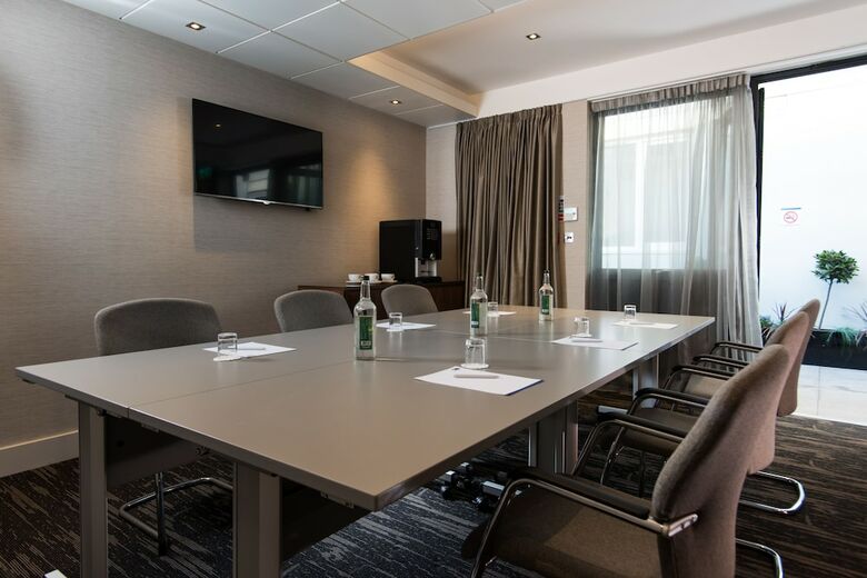 Hotel Holiday Inn Express Wimbledon South