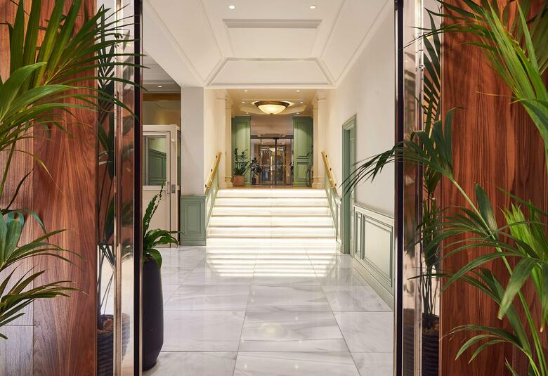 Melia White House Hotel