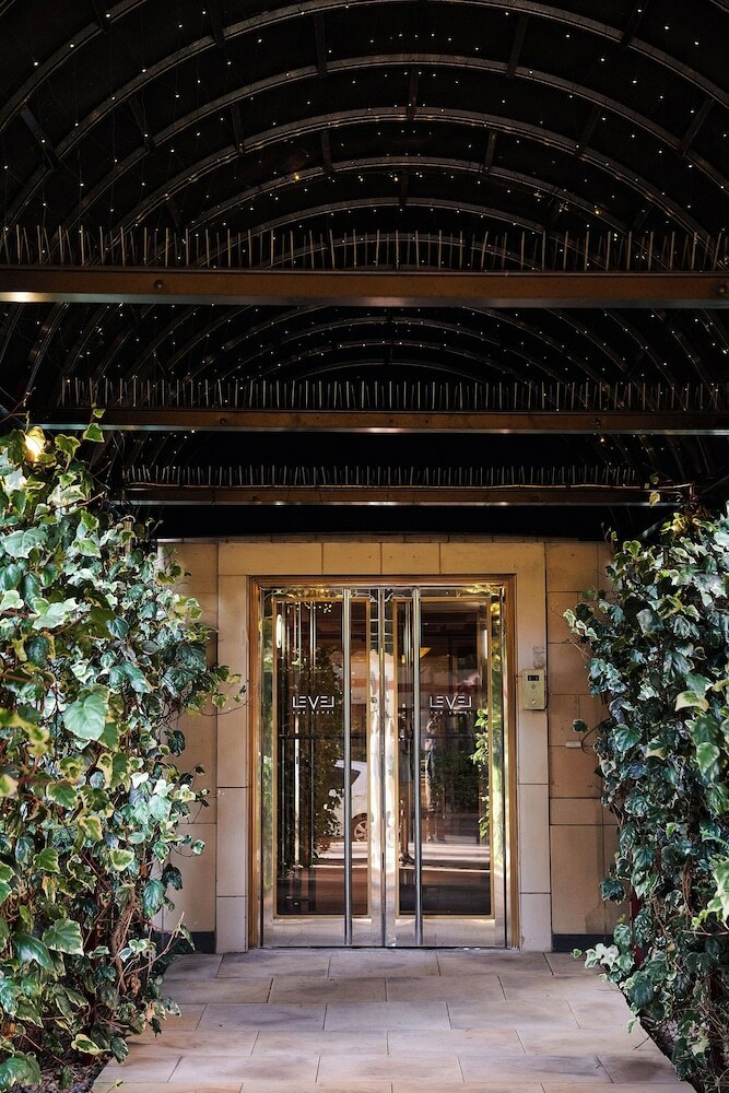 Melia White House Hotel