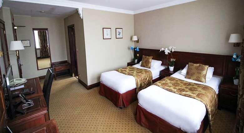 Rochester Hotel By Blue Orchid