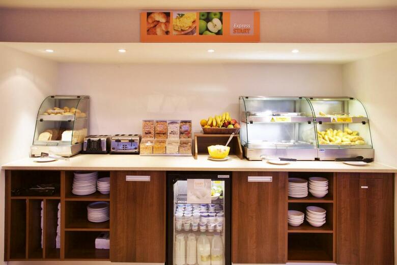 Hotel Holiday Inn Express London Victoria