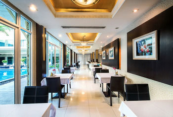 Hotel The Green Bells Onnut
