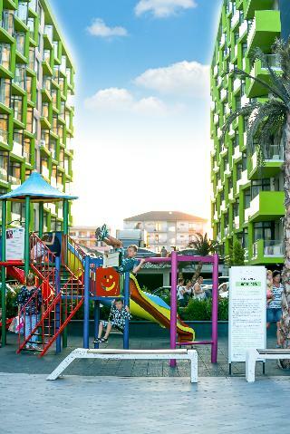 Aparthotel Alezzi Beach Resort