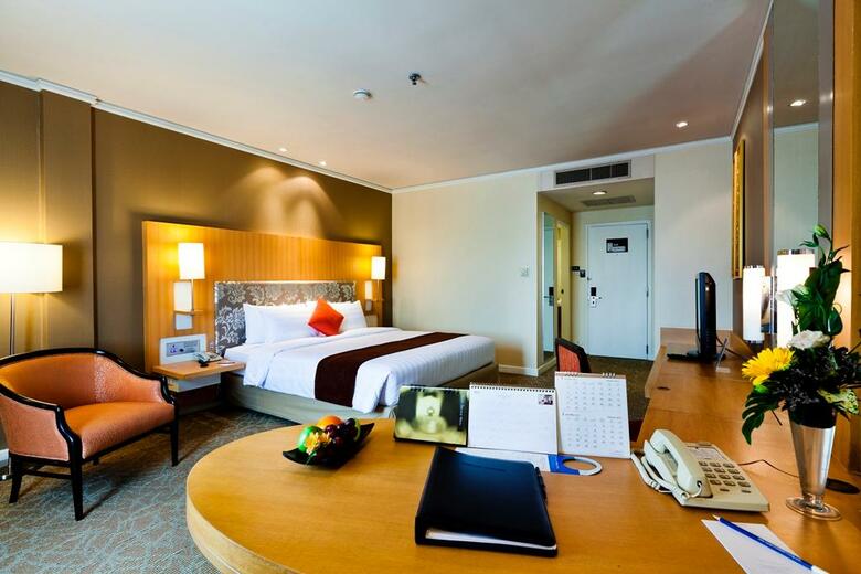 Hotel Royal Princess Larn Luang