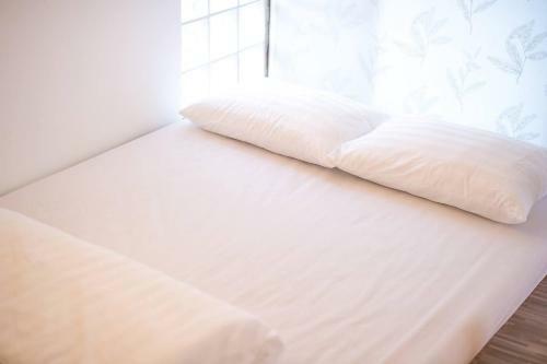 Glur Bangkok Hostel & Coffee Bar