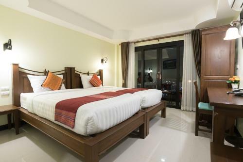 Riverside House Bed & Breakfast