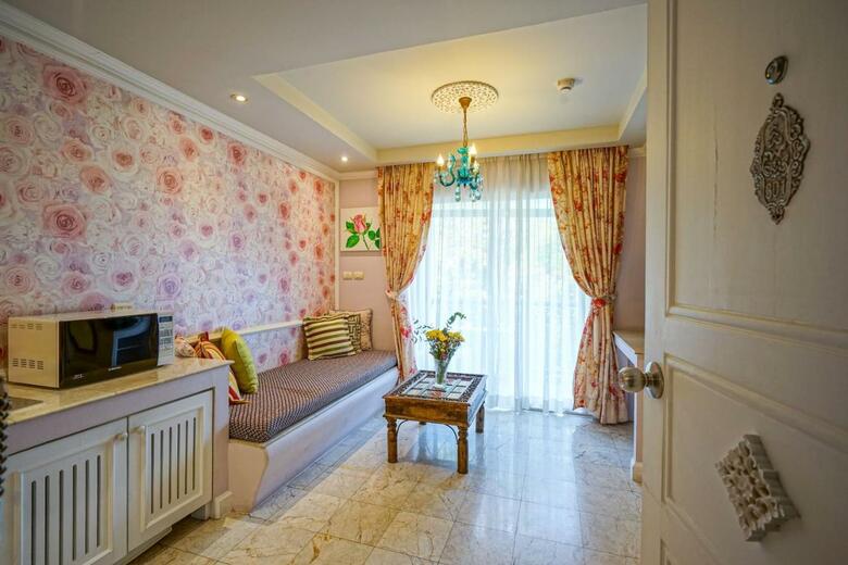 Hotel At Pingnakorn