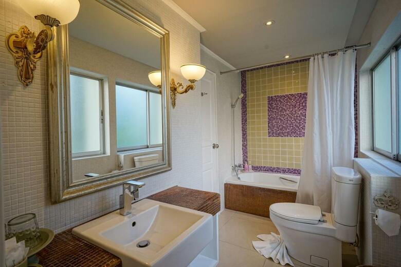 Hotel At Pingnakorn