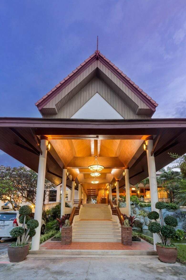 Hotel Thara Patong Beach Resort & Spa
