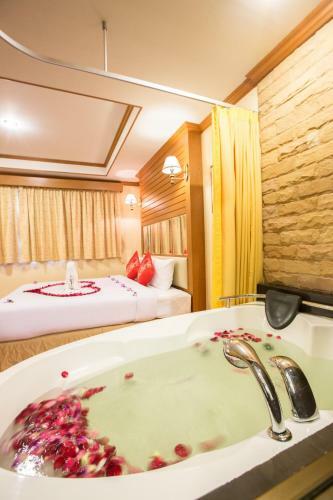 Hotel Bangkok Residence