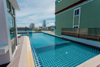 Hallo Patong Hotel & Restaurant