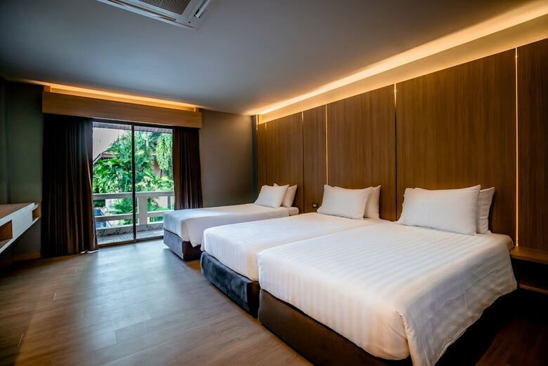 Hotel Thanthip Beach Resort