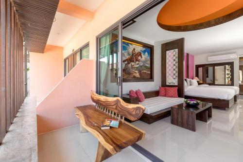 Dolphin Hotel Phuket