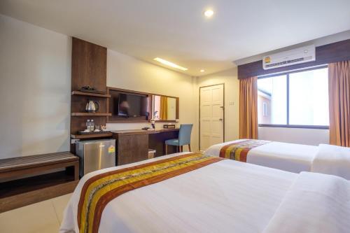 Dolphin Hotel Phuket