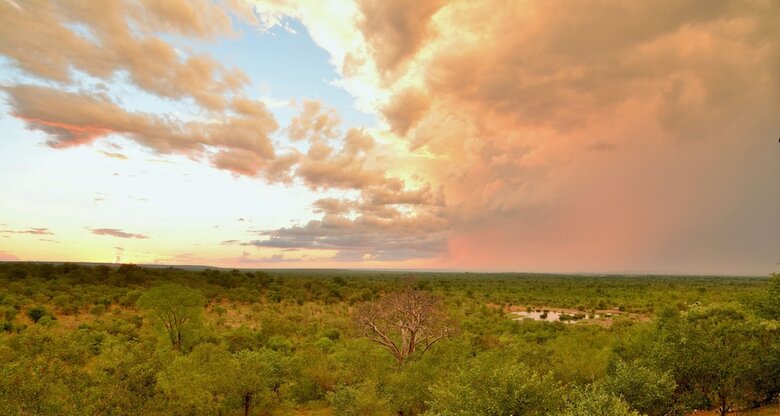 Hotel Victoria Falls Safari Lodge