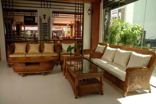 Hotel Outdoor Inn & Restaurant