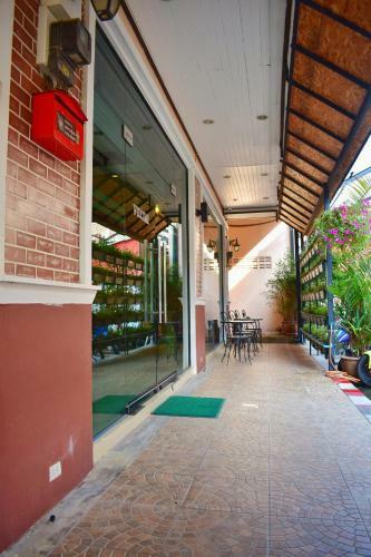 Hotel Outdoor Inn & Restaurant