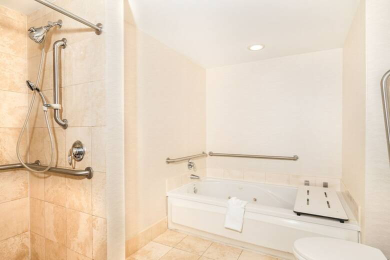 Hotel Doubletree Ocean Point Resort & Spa
