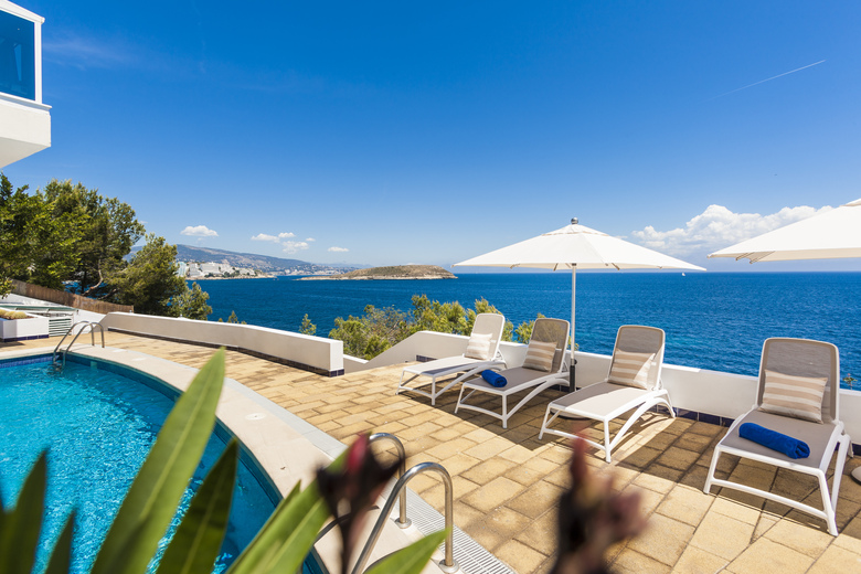 Globales Apartamentos Cala Vi�as Only Adults +16