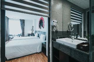 Aha Commencer Hotel Hanoi