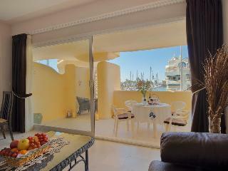 Hotel Puerto Marina Beach & Golf