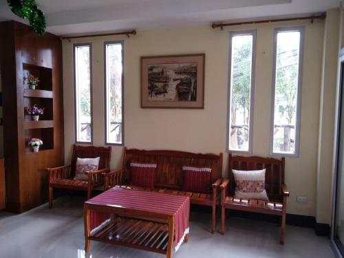 Apartamentos Pornthep Mansion