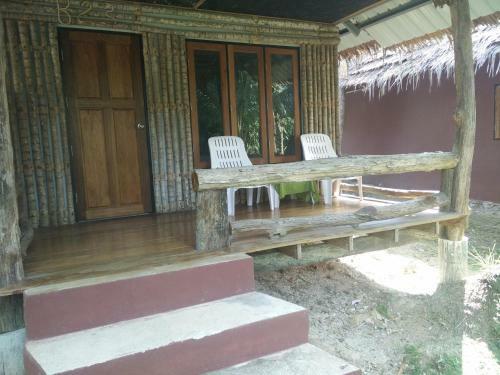 Hostal Ao Nang Garden Home Resort