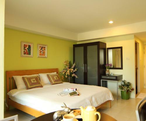 Caza V1 Serviced Apartment