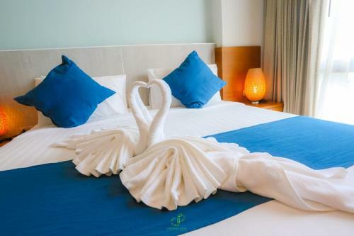 Crystal Jade Hotel And Service Apartment