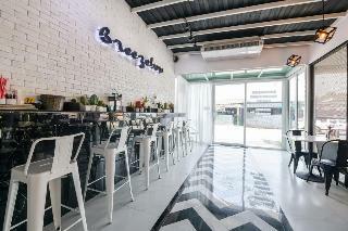 Sea Breeze Residence