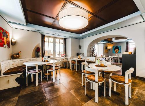 Hostal Caffe Semadeni Garni