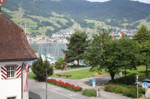 Hotel & Restaurant R�ssli