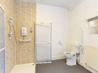 Oyo Eastbank Hotel
