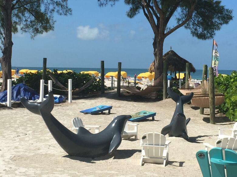 Hotel Tradewinds Island Grand Resort