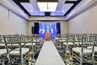 Hotel Embassy S B Hilton Plainfield Indianapolis Airport