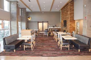 La Quinta Inn Suites By Wyndham Perry