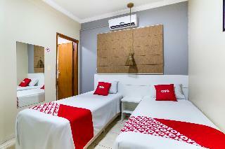 Oyo Hotel Via Universit�ria