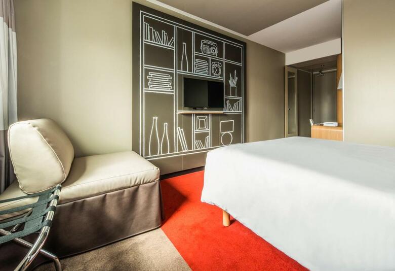 Hotel Ibis Nanterre La Defense