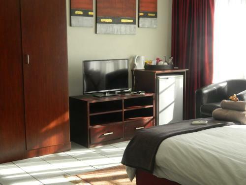 Hostal Edelweiss Corporate Guest House