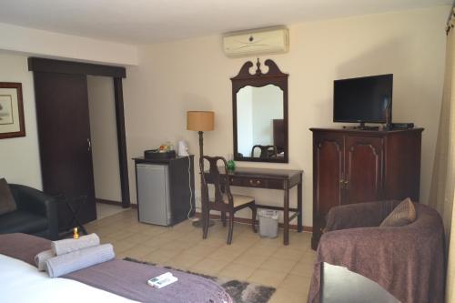 Hostal Edelweiss Corporate Guest House