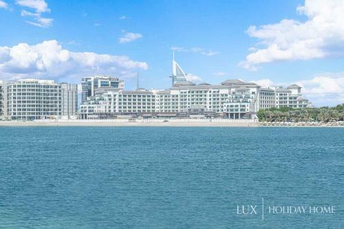 Villa Lux - The Dubai Paradise Palace