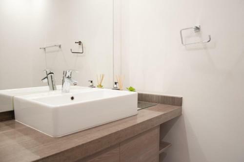 Apartamento Sophisticated 2br With Lush Interiors In Jvc