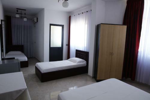 Hotel Tirona