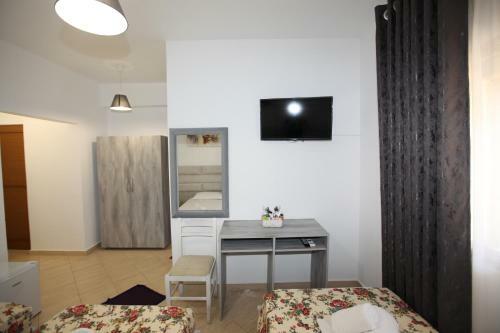 Hostal Room In Bb - Hotel Horizont -antena Room 03