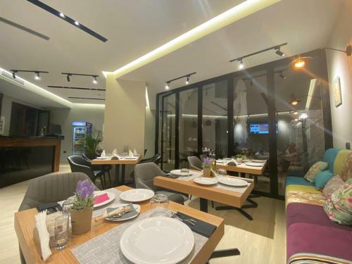 Ami Mar Hotel