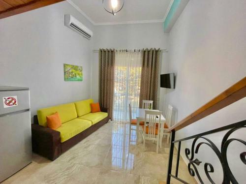 Crown Deluxe Apartments
