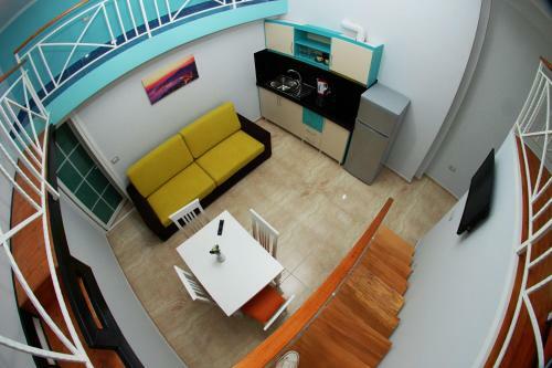 Crown Deluxe Apartments
