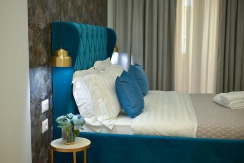Rama's Hotel